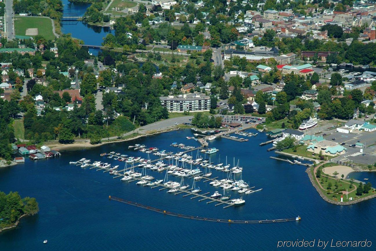 Holiday Inn Express Hotel & Suites 1000 Islands - Gananoque By Ihg Eksteriør bilde